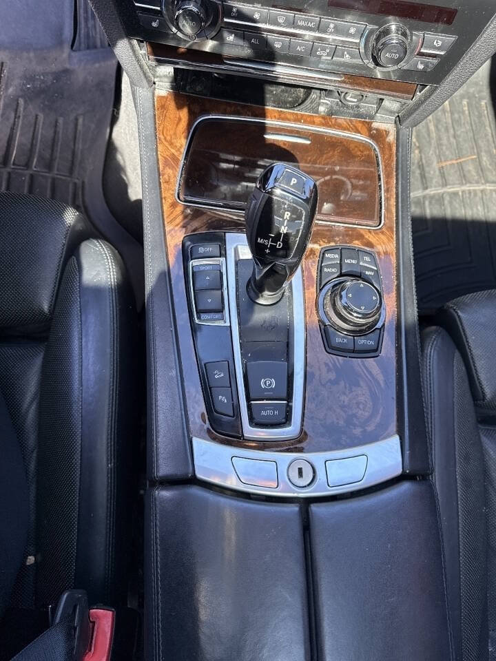 Used 2013 BMW 750Li xDrive AWD/4WD image 7