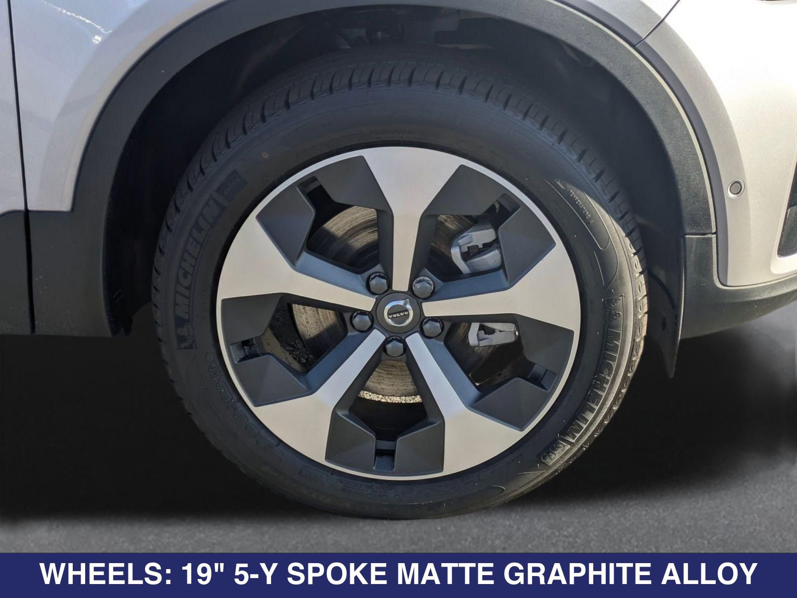 New 2026 Volvo XC40 B5 Plus w/ Protection Package Premier AWD/4WD image 10