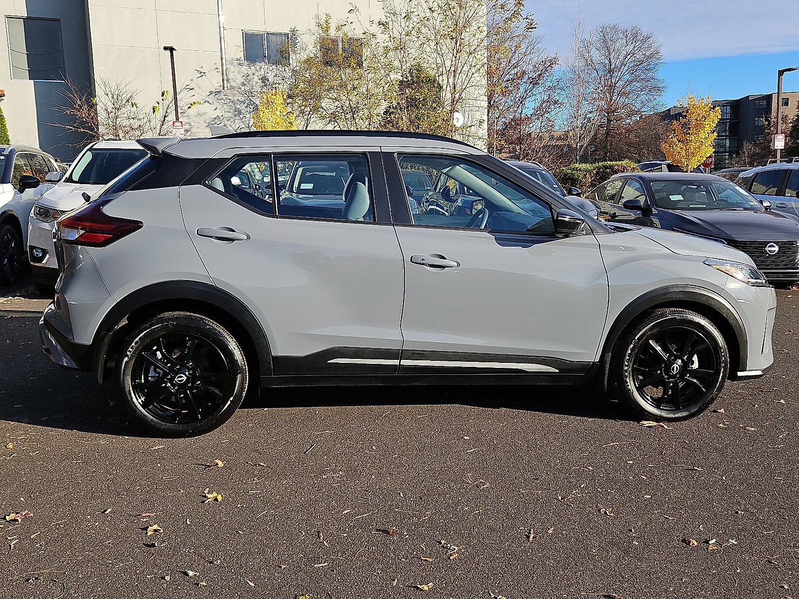 Certified 2024 Nissan Kicks SR w/ SR Premium Package image 7