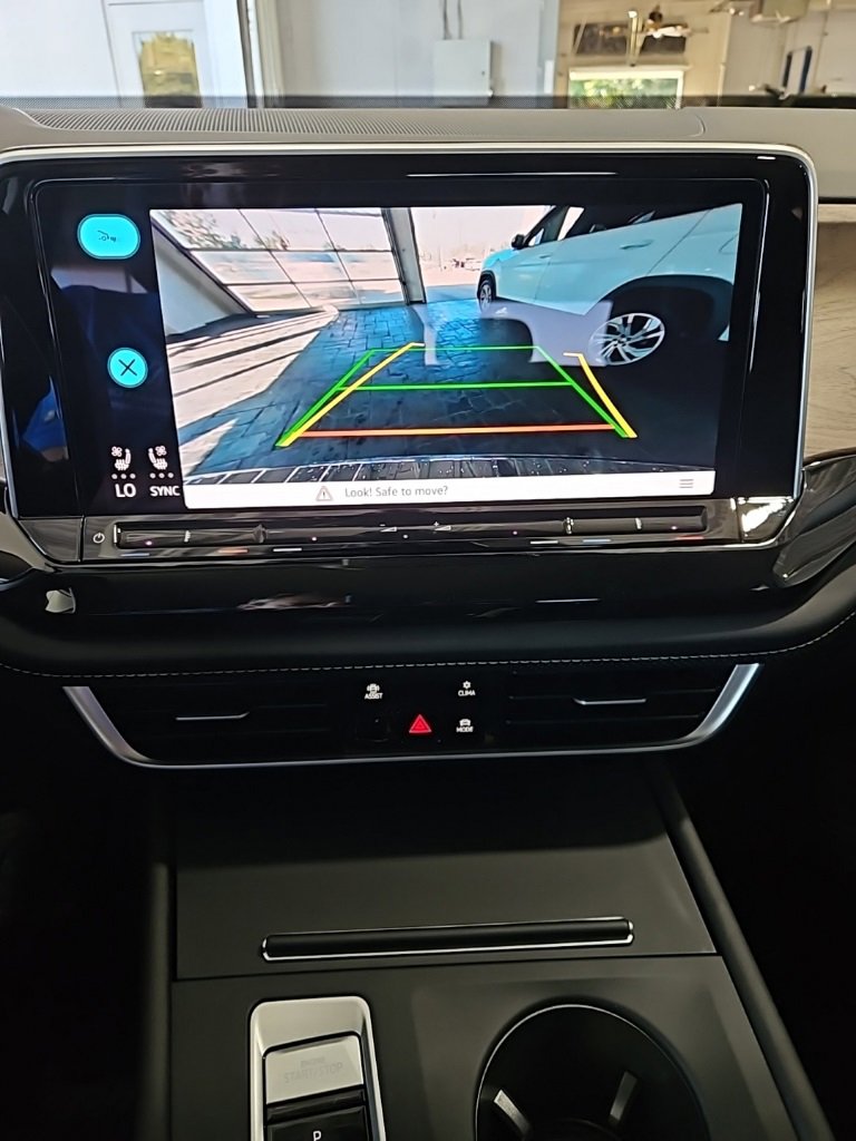 New 2026 Volkswagen Atlas SE image 30