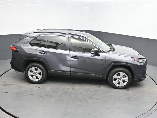 Used 2021 Toyota RAV4 LE AWD/4WD image 30