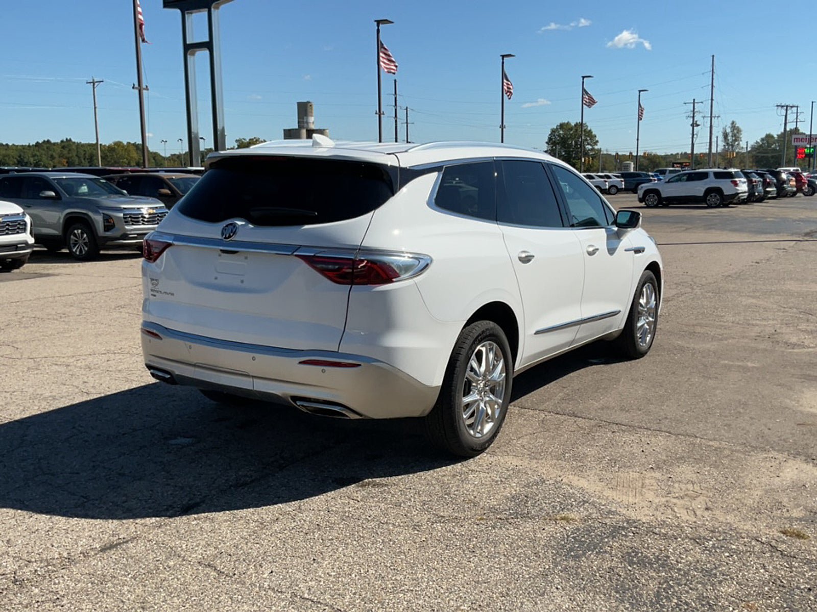 Used 2023 Buick Enclave Premium w/ Experience Buick Package AWD/4WD image 7