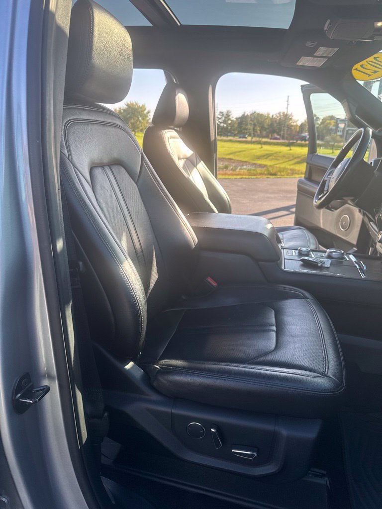 Used 2021 Ford Expedition Limited AWD/4WD image 36