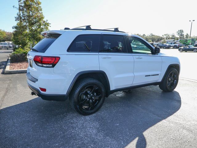 Used 2018 Jeep Grand Cherokee Laredo image 9