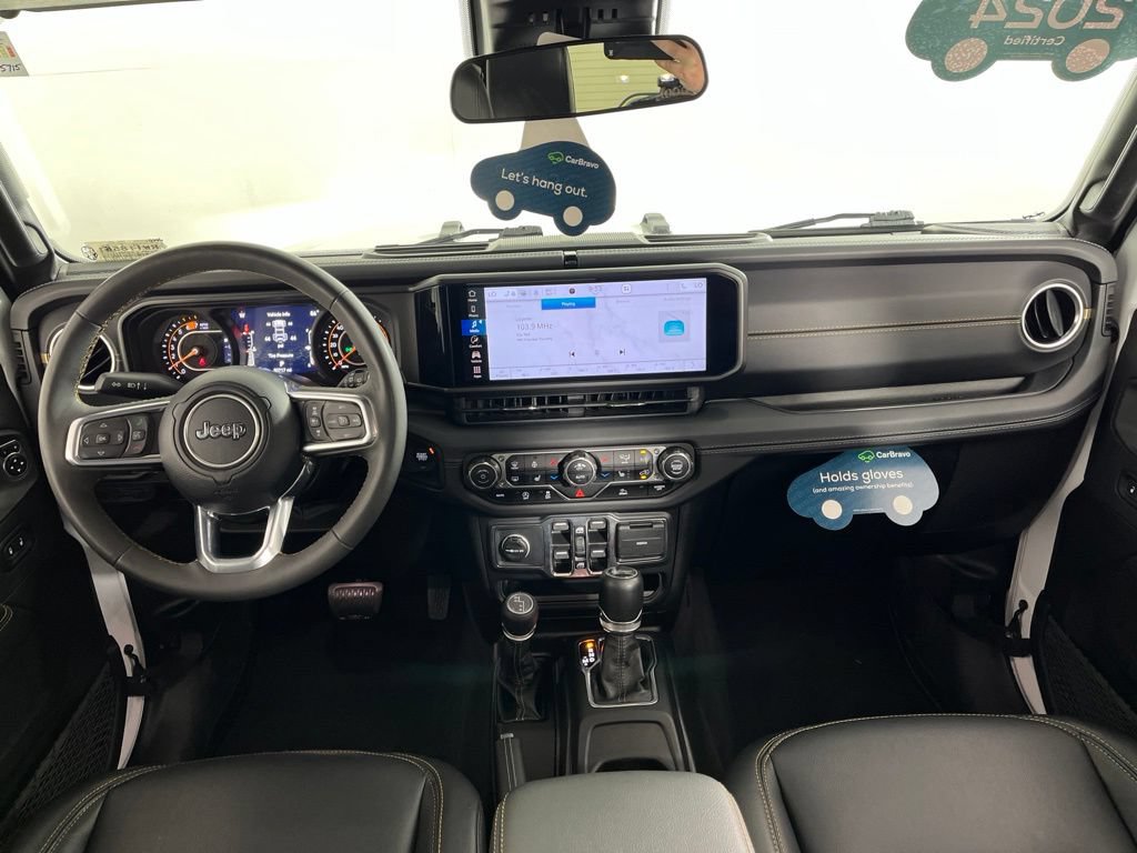 Used 2024 Jeep Wrangler Unlimited Sahara AWD/4WD image 18