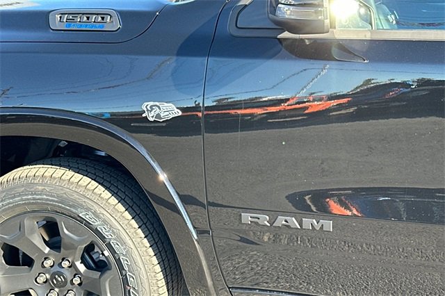 New 2026 RAM 1500 4x4 Crew Cab image 24