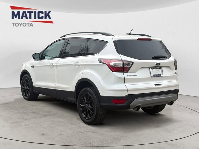 Used 2017 Ford Escape SE w/ Equipment Group 201A image 5