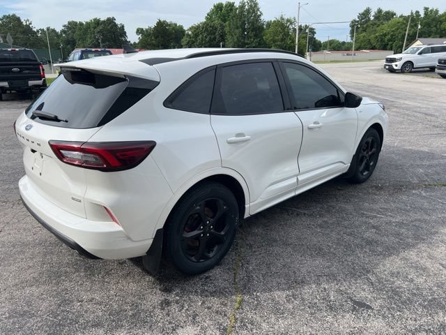 Used 2023 Ford Escape ST-Line w/ Equipment Group 301A FWD image 5