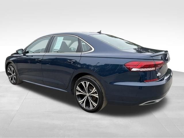 Used 2020 Volkswagen Passat 2.0T SEL image 5