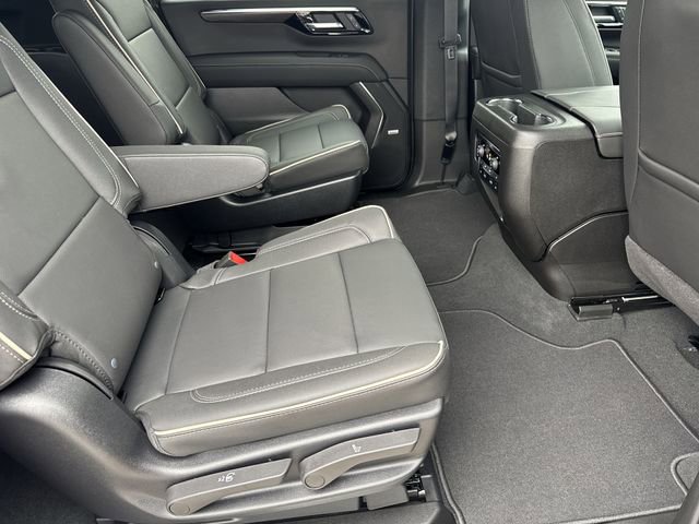 New 2026 Chevrolet Suburban Premier image 30