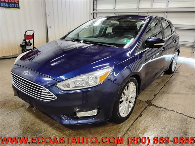Used 2016 Ford Focus Titanium FWD image 4