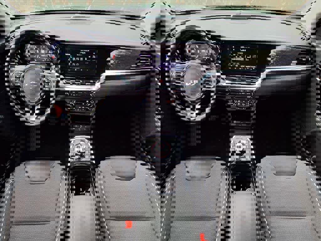 Used 2022 Kia Niro EX image 10