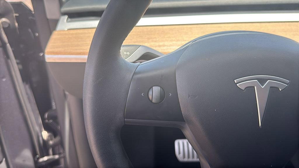 Used 2022 Tesla Model Y Performance AWD/4WD image 8