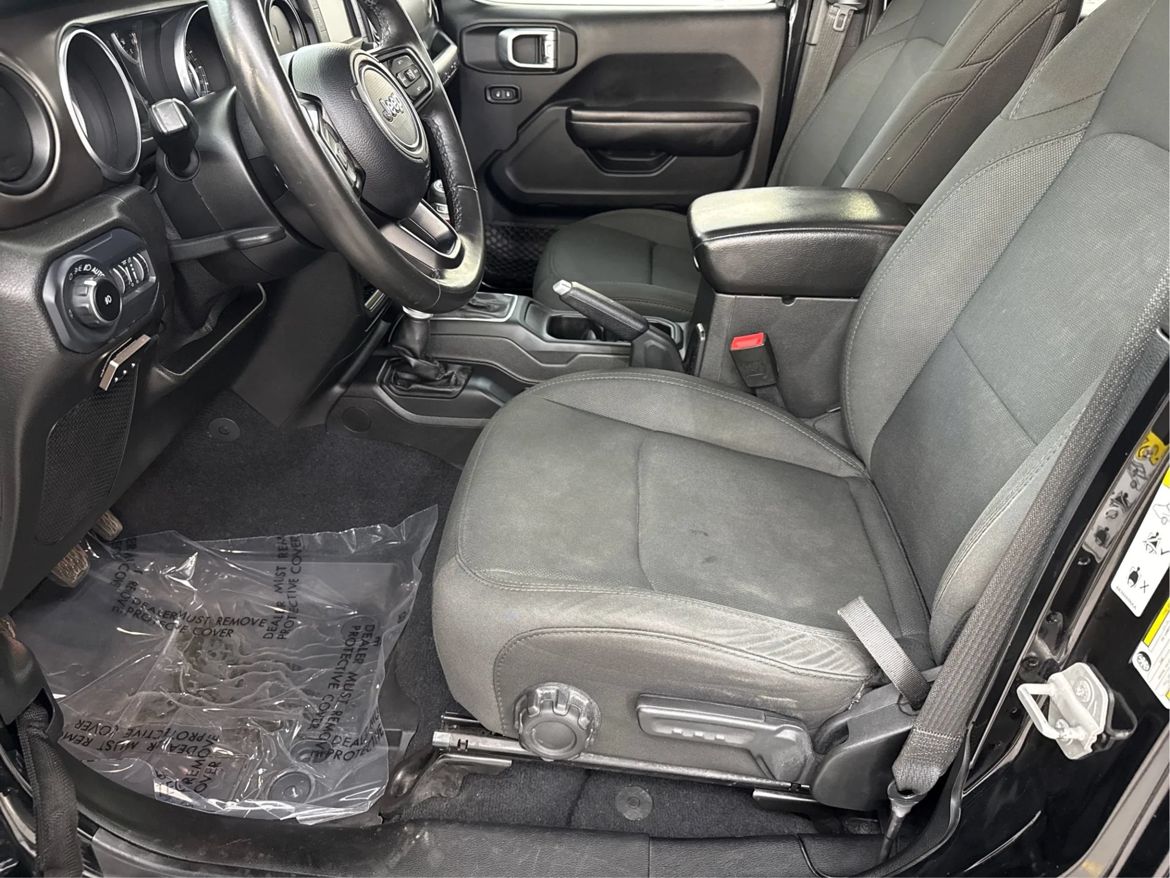 Used 2018 Jeep Wrangler Unlimited Sport S AWD/4WD image 13