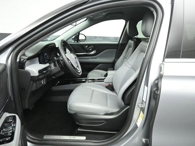 Certified 2022 Lincoln Corsair AWD w/ Equipment Group 101A image 10