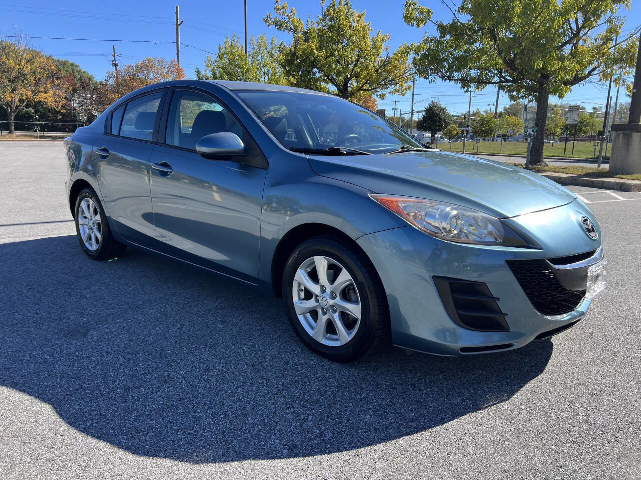 Used 2010 MAZDA MAZDA3 i Touring image 4