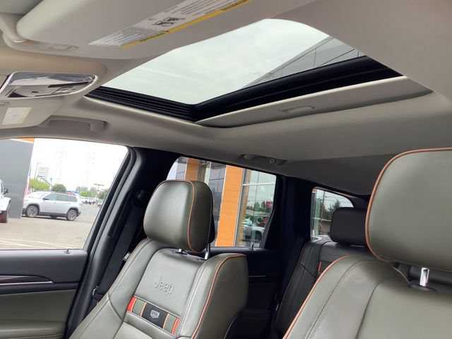 Used 2011 Jeep Grand Cherokee 70th Anniversary RWD image 21