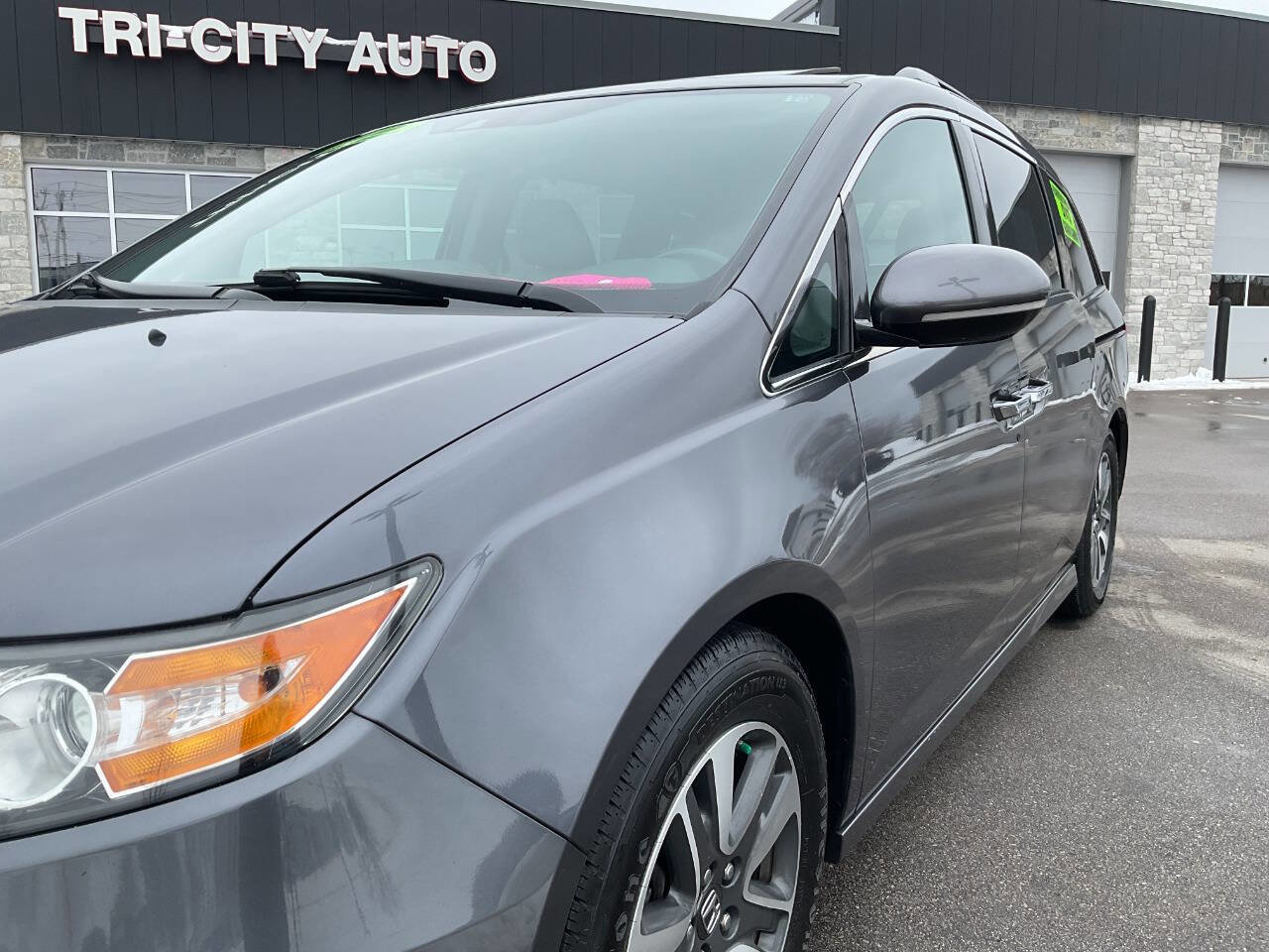 Used 2017 Honda Odyssey Touring Elite image 2