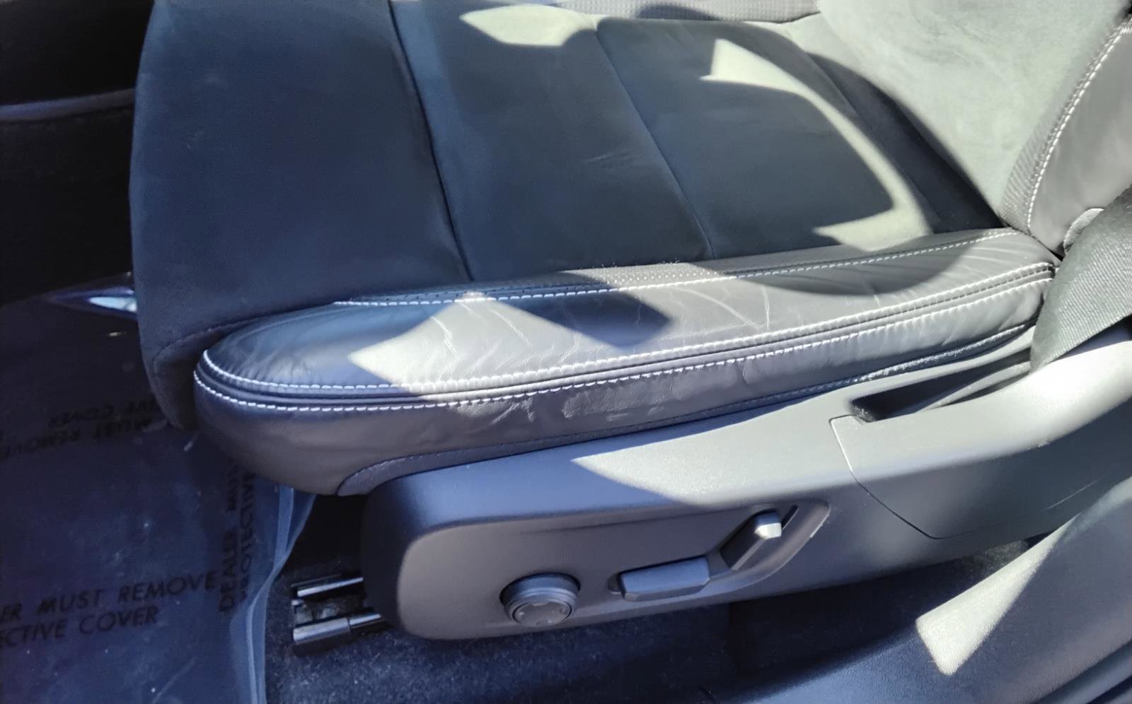 Used 2021 Volvo XC40 P8 Recharge w/ Advanced Package image 17