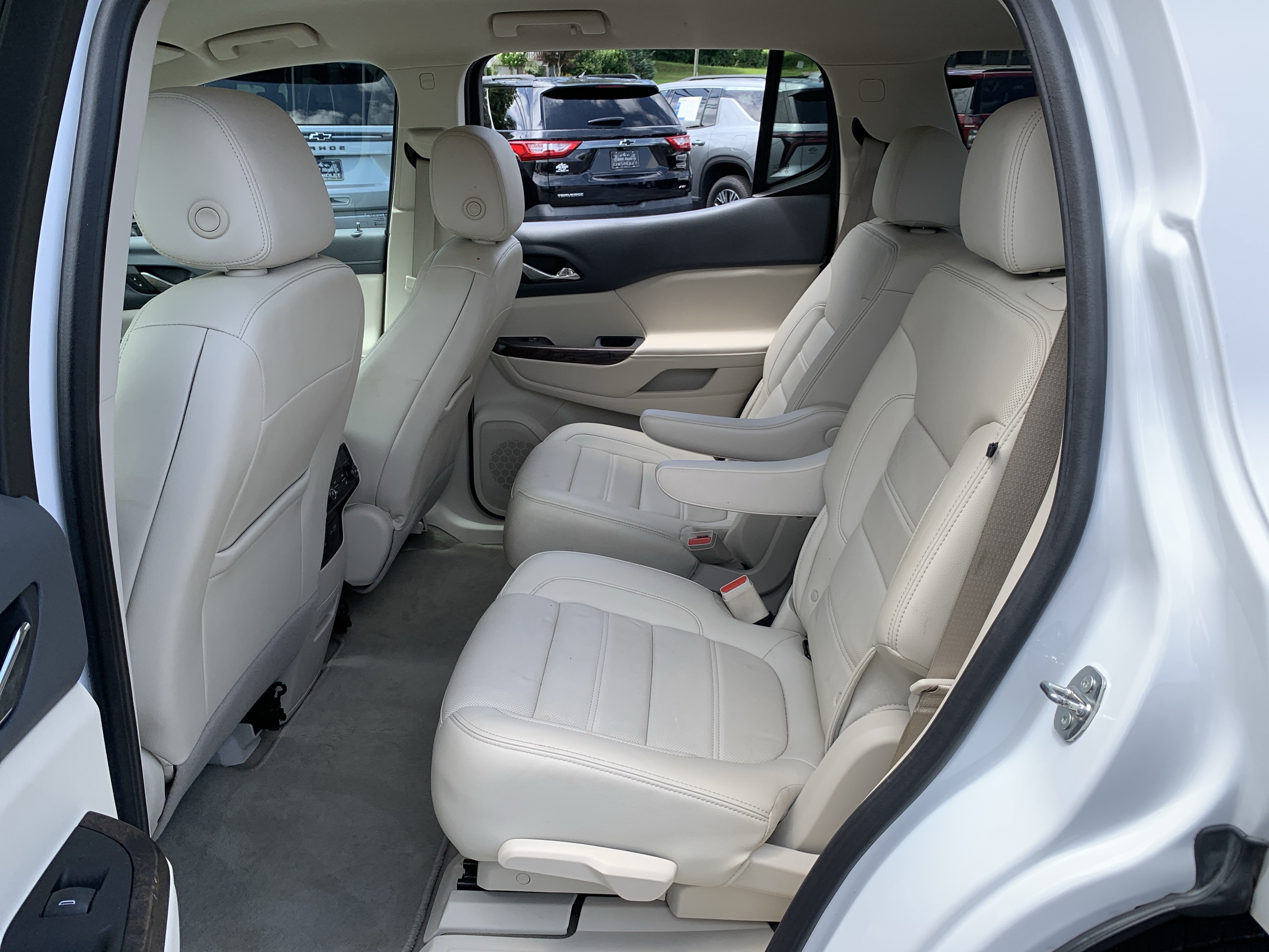 Used 2023 GMC Acadia Denali AWD/4WD image 41