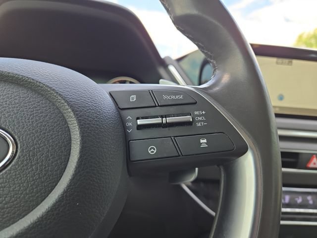 Certified 2022 Hyundai Sonata Limited w/ Preferred Accessory Package FWD image 16