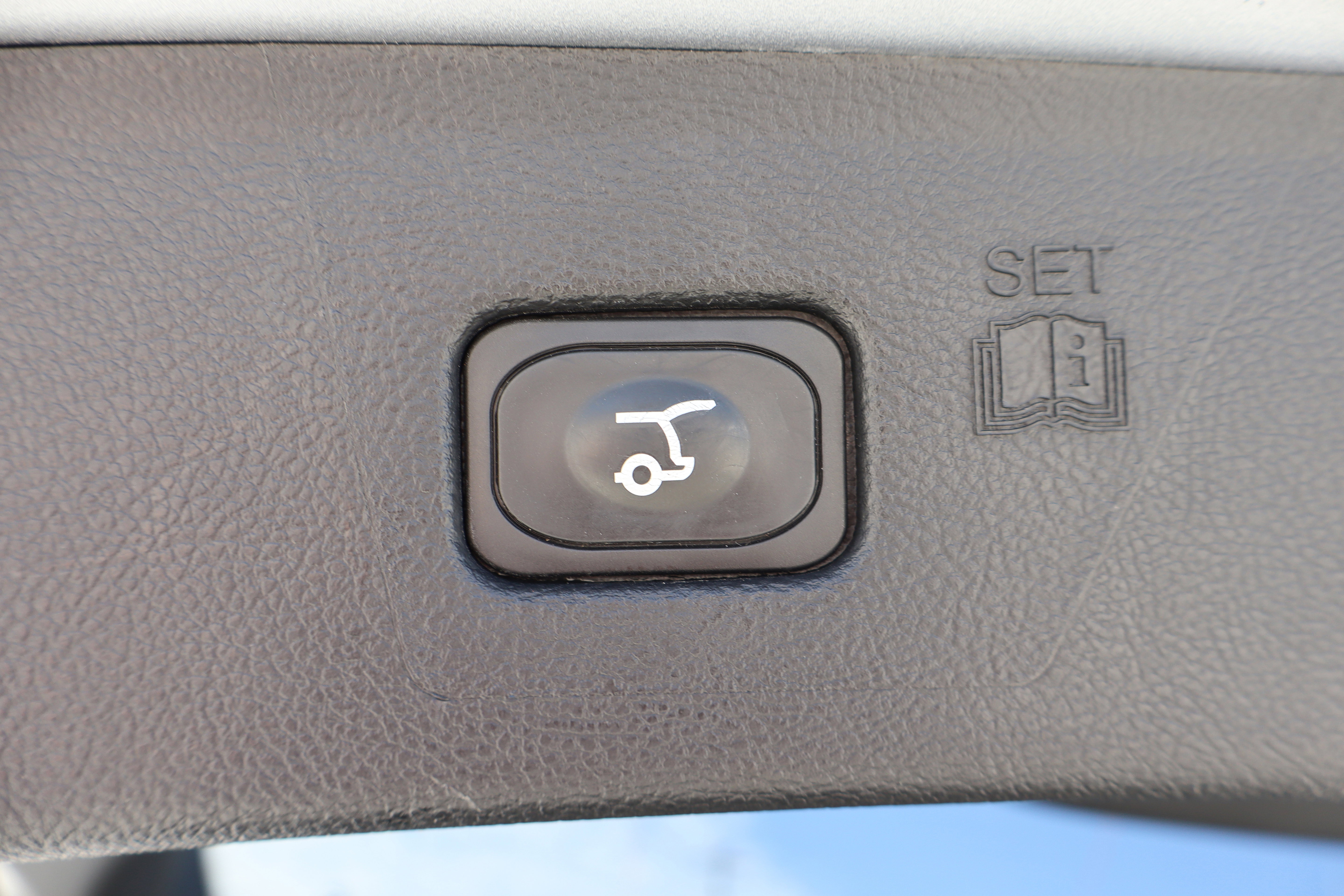 Used 2024 Ford Edge SEL w/ Convenience Package image 29