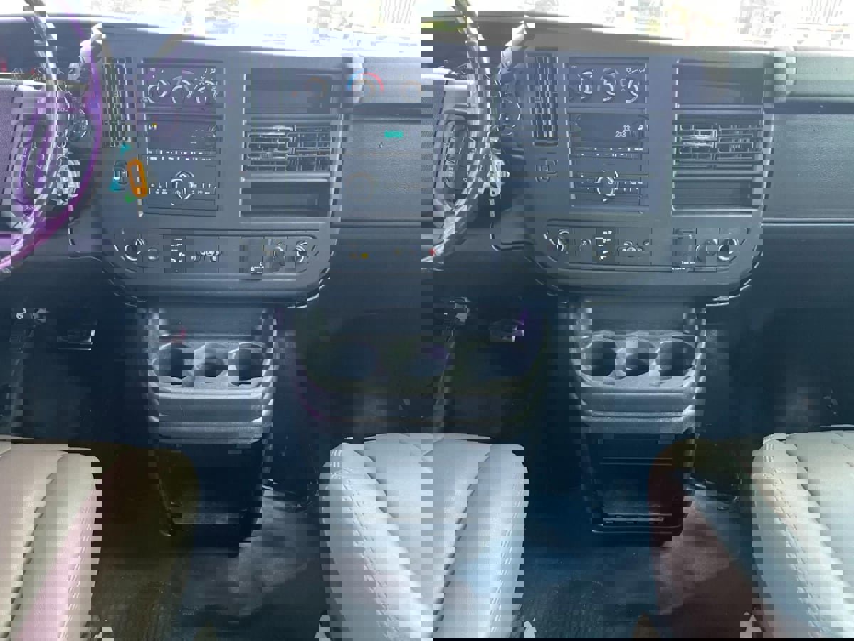 Used 2020 Chevrolet Express 3500 LS image 31