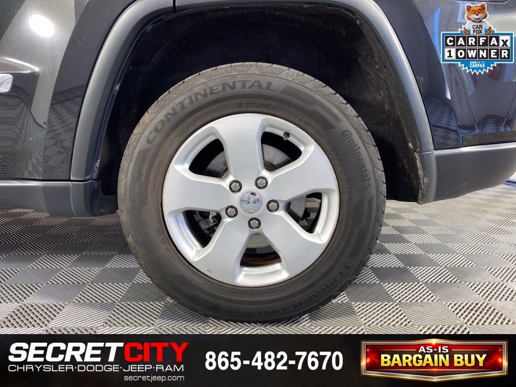 Used 2013 Jeep Grand Cherokee Laredo AWD/4WD image 8