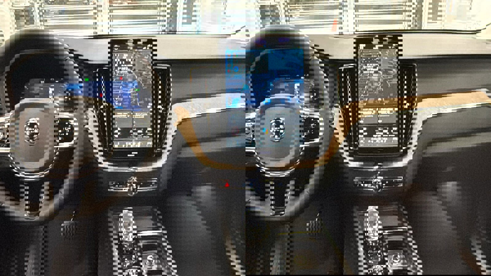 New 2026 Volvo XC60 T8 Plus w/ Protection Package Premier image 11