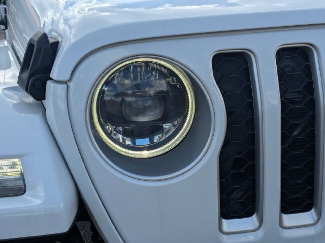 Used 2023 Jeep Wrangler Unlimited Sahara AWD/4WD image 10