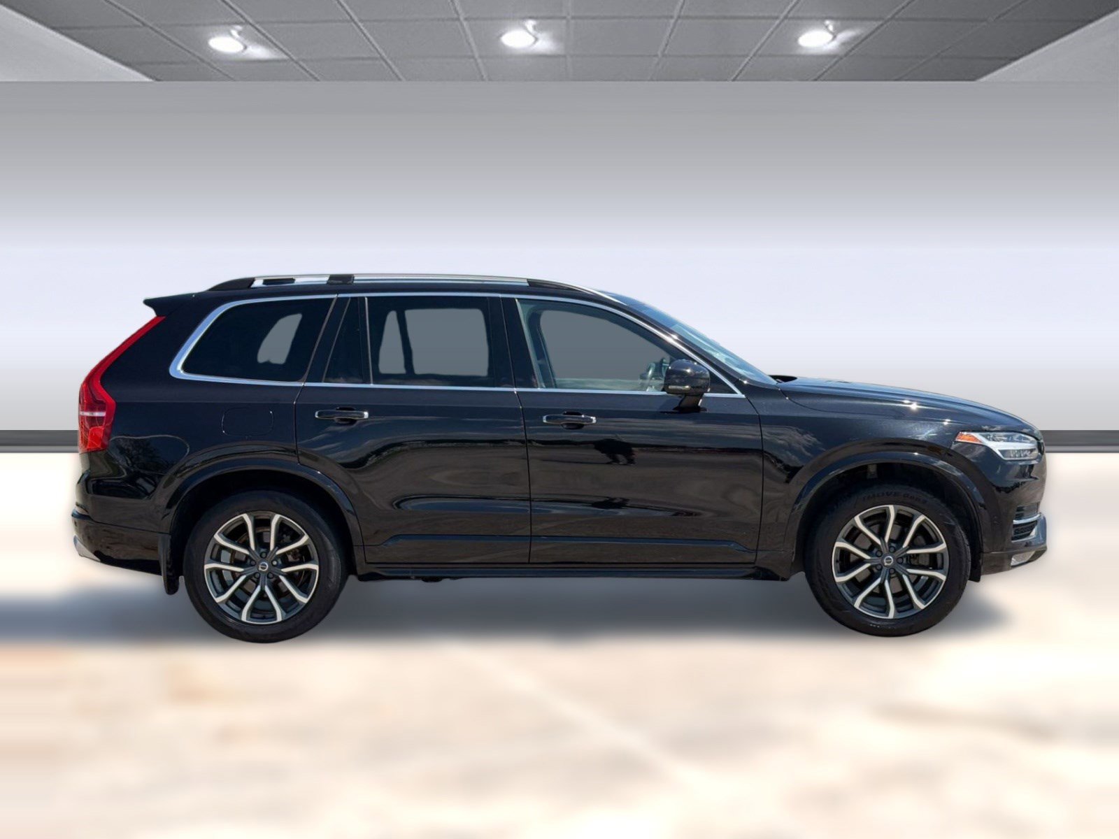Used 2018 Volvo XC90 T5 Momentum w/ Convenience Package AWD/4WD image 8