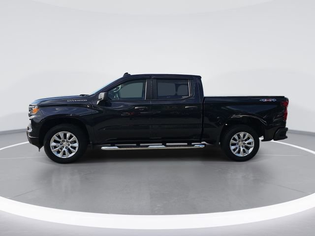 Used 2022 Chevrolet Silverado 1500 Custom AWD/4WD image 2