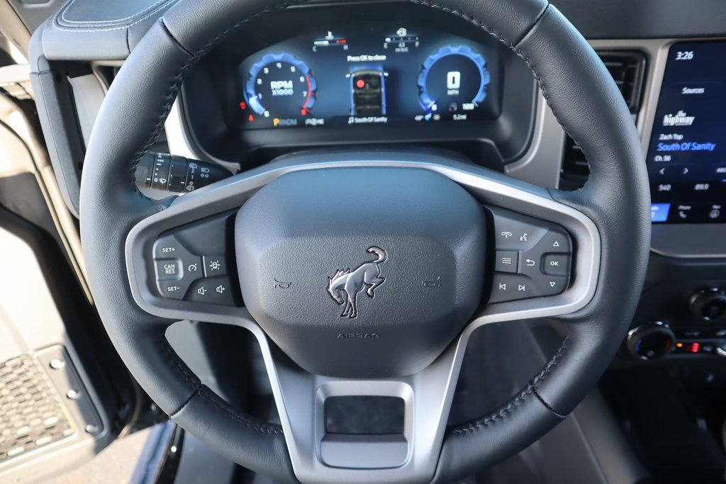 New 2025 Ford Bronco Outer Banks image 3