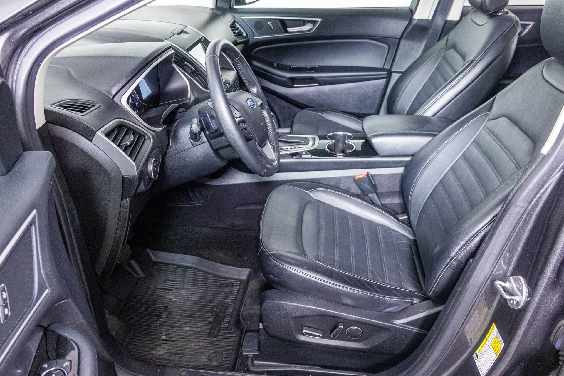 Used 2018 Ford Edge SEL w/ Equipment Group 201A image 17