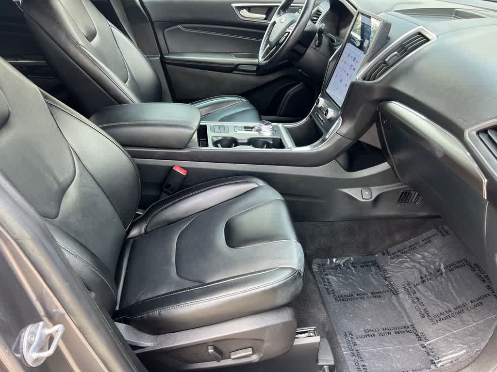 Used 2022 Ford Edge Titanium AWD/4WD image 13