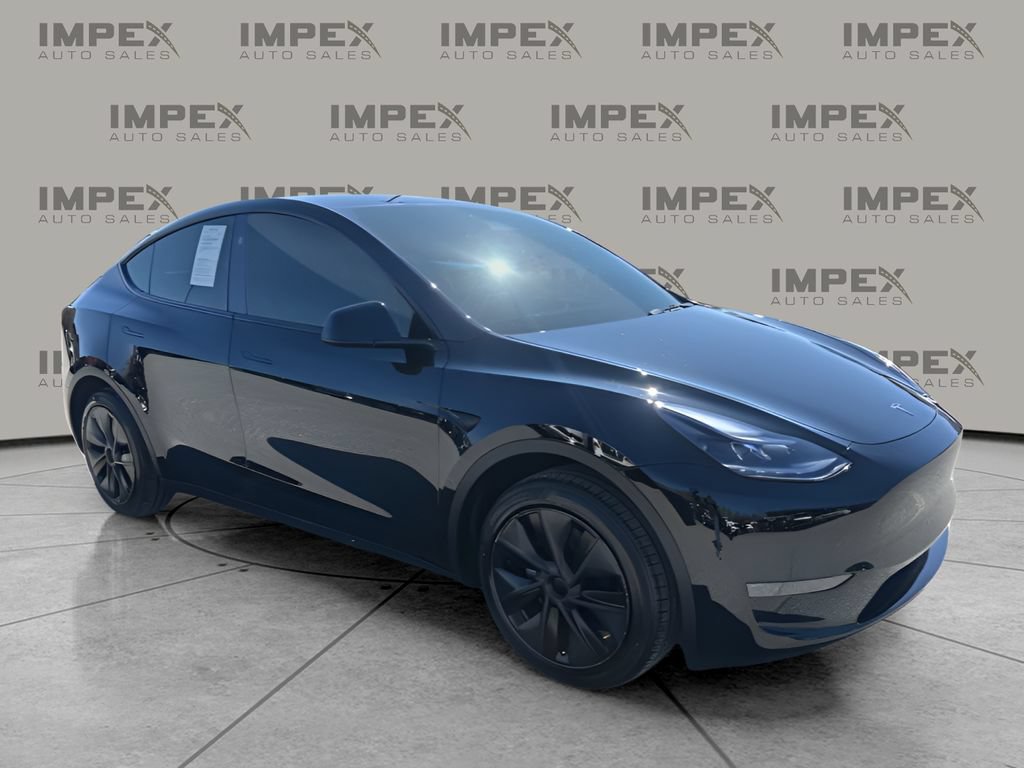 Used 2025 Tesla Model Y Long Range RWD image 7