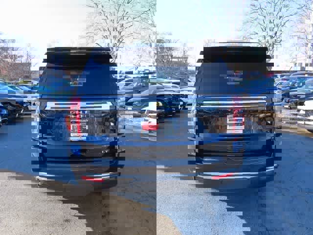 Used 2022 Chevrolet Tahoe LT w/ LT Signature Plus Package image 5