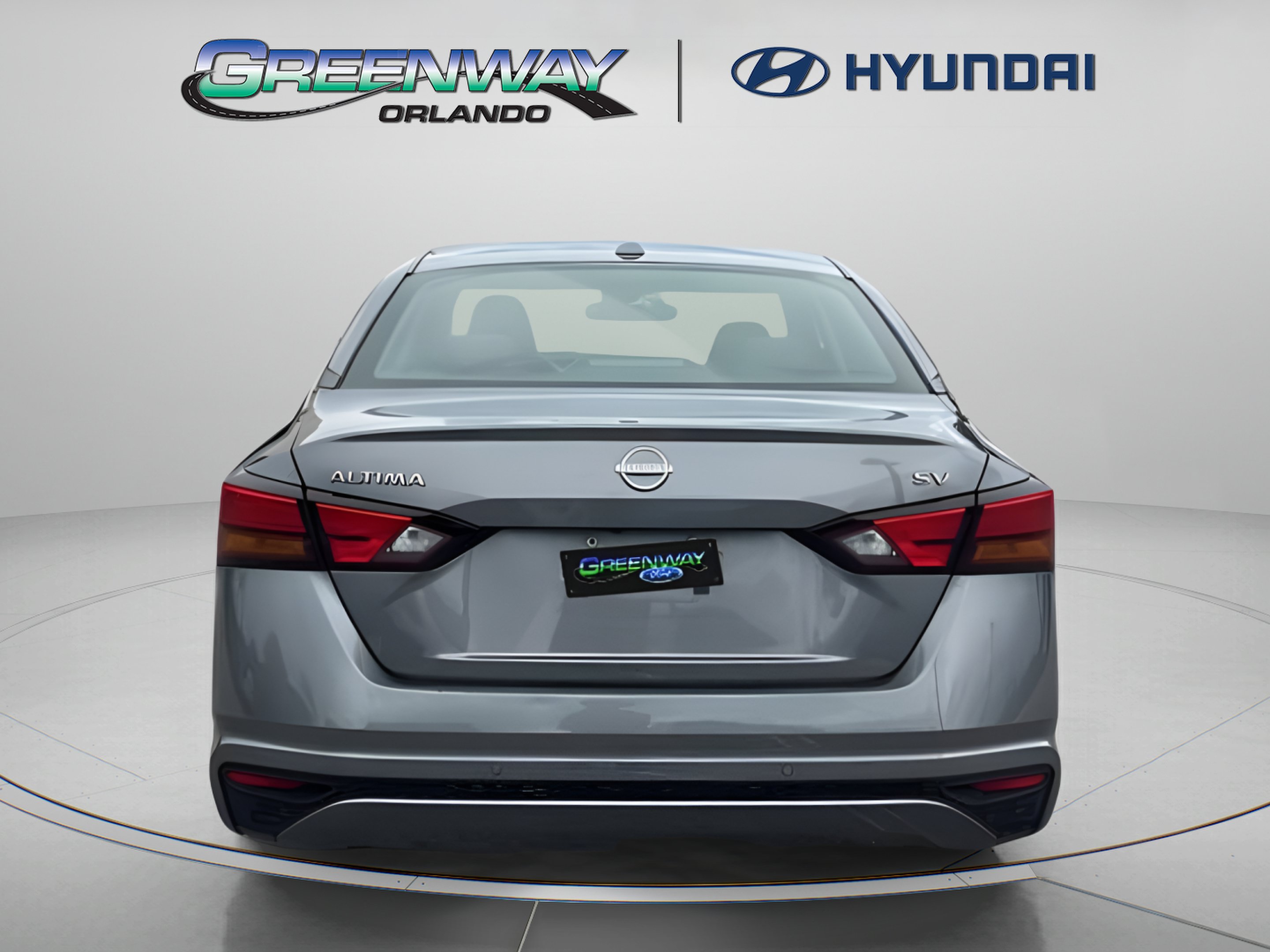 Used 2024 Nissan Altima 2.5 SV FWD image 3
