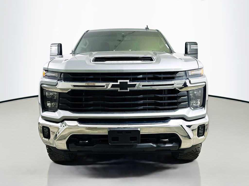Used 2025 Chevrolet Silverado 2500 LT w/ Convenience Package image 2