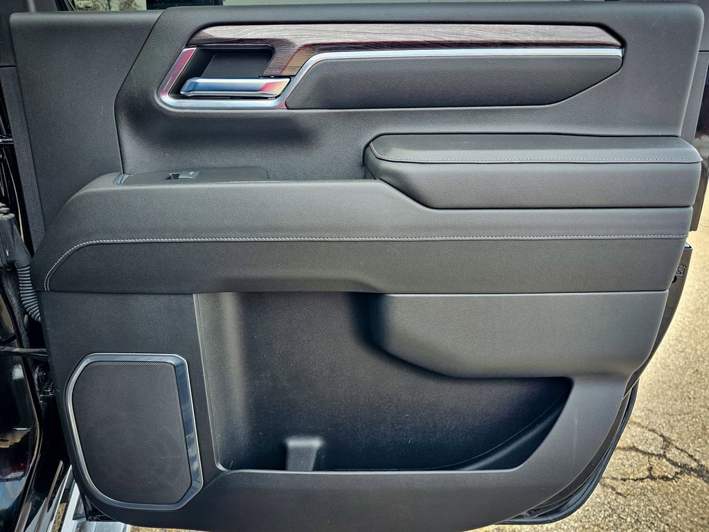 Certified 2024 Chevrolet Silverado 2500 LTZ w/ LTZ Convenience Package image 41