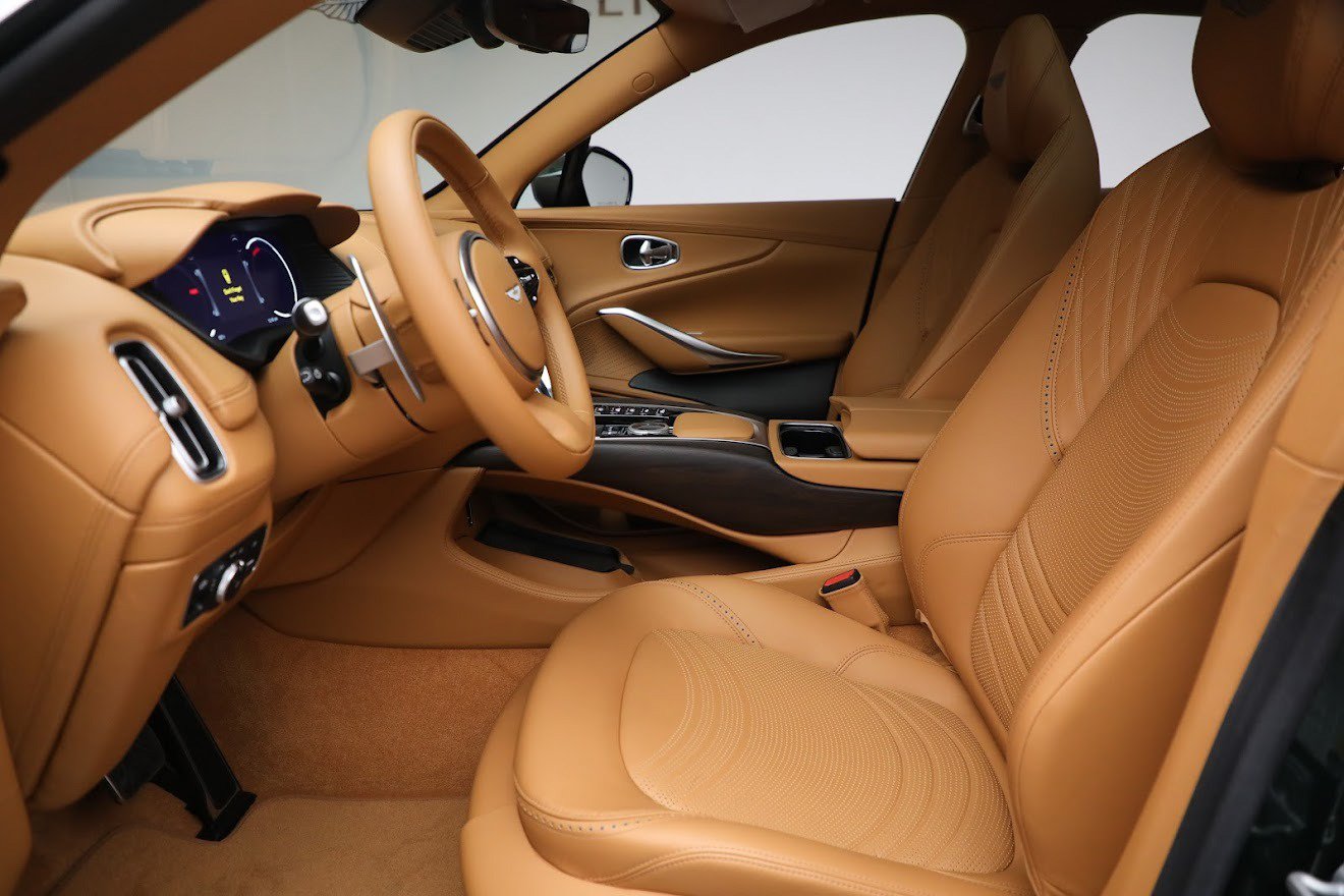 Used 2023 Aston Martin DBX AWD/4WD image 12