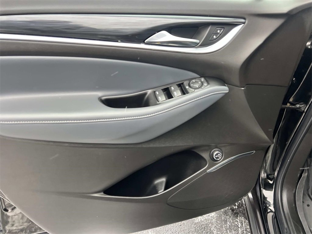 Certified 2024 Buick Enclave Essence w/ Experience Buick Package image 15