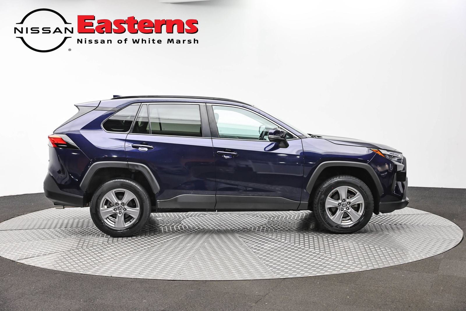Used 2024 Toyota RAV4 XLE FWD image 4