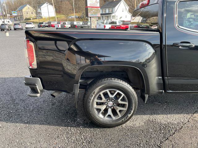Used 2015 GMC Canyon SLE w/ All-Terrain Package AWD/4WD image 8