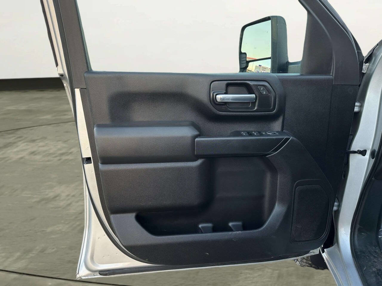 Used 2022 Chevrolet Silverado 2500 Custom w/ Custom Convenience Package image 10