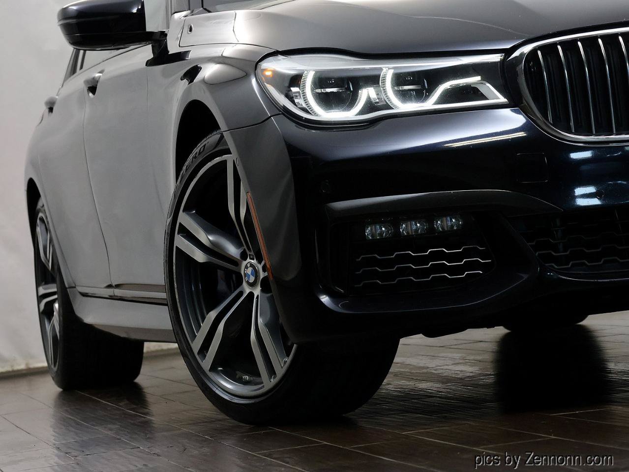 Used 2018 BMW 750i xDrive AWD/4WD image 3