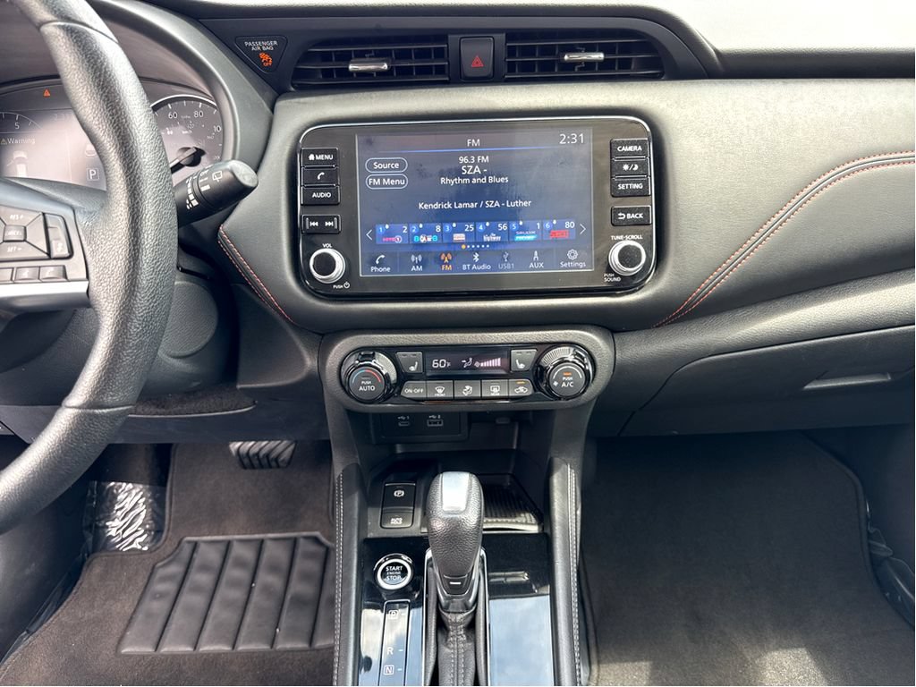 Used 2021 Nissan Kicks SR w/ SR Premium Package FWD image 18