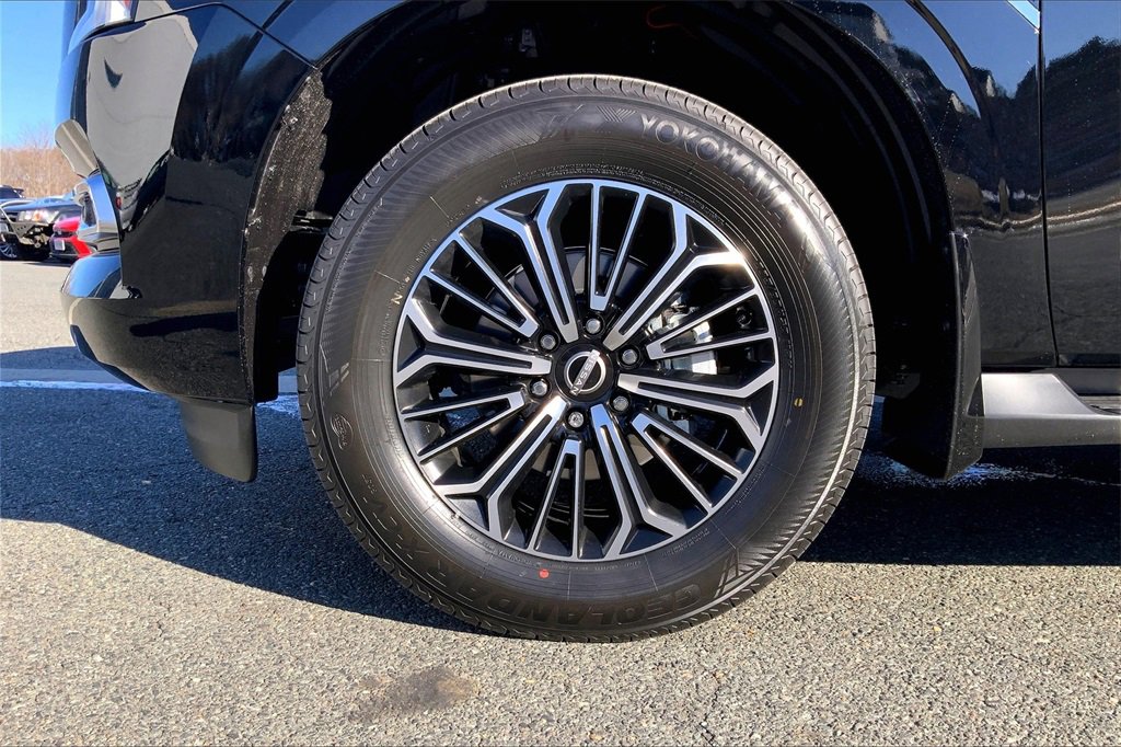 New 2025 Nissan Armada SL image 12