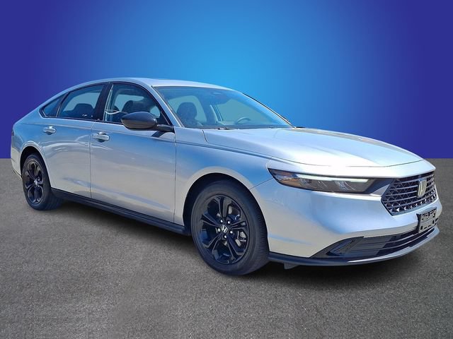 Used 2025 Honda Accord SE image 2