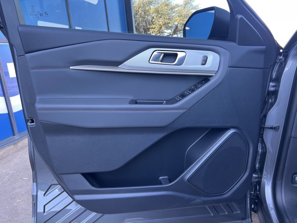 New 2026 Ford Explorer Active w/ Active Comfort Package image 14